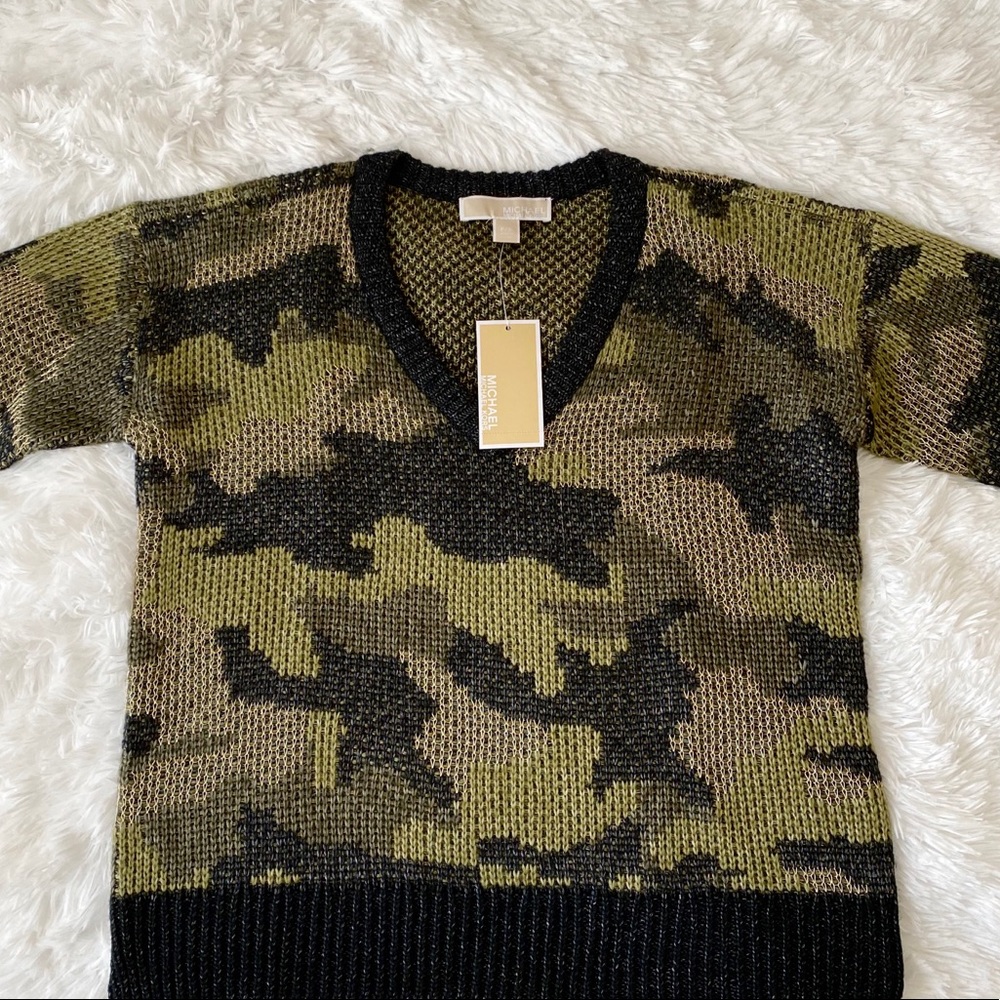 NWT Michael Kors Camouflage V Neck Sweater - Picture 2 of 5
